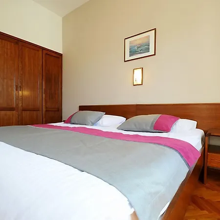 Zulijani Helis B5 Apartamento *