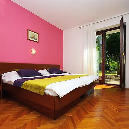 Zulijani Helis B5 * Rabac