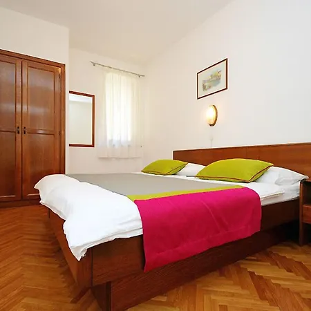 Zulijani Helis B5 Apartamento *