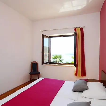 Zulijani Helis B5 * Rabac