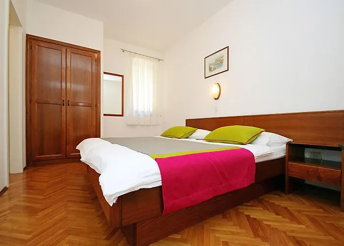 Zulijani Helis B5 Appartement *