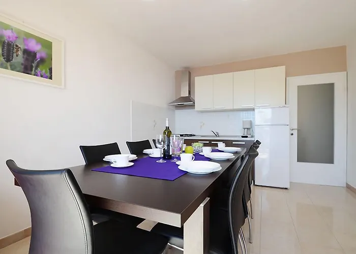 Appartement Zulijani Helis B5 *