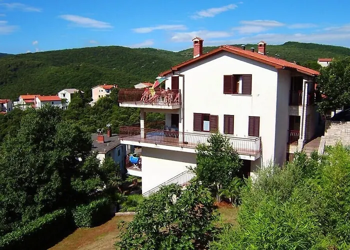 Zulijani Helis B5 Appartement *